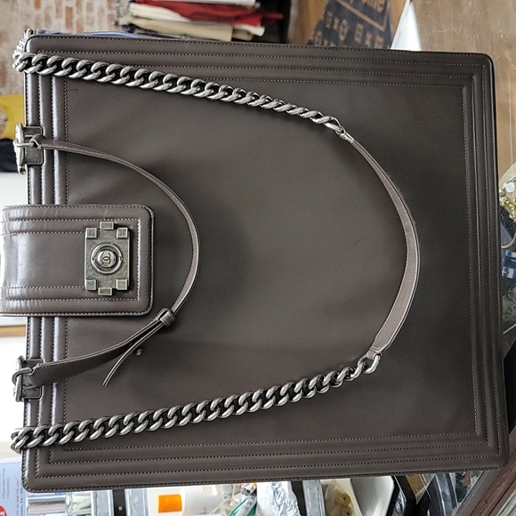 Le boy chanel tote bag available for trade(sold) - Picture 12 of 17